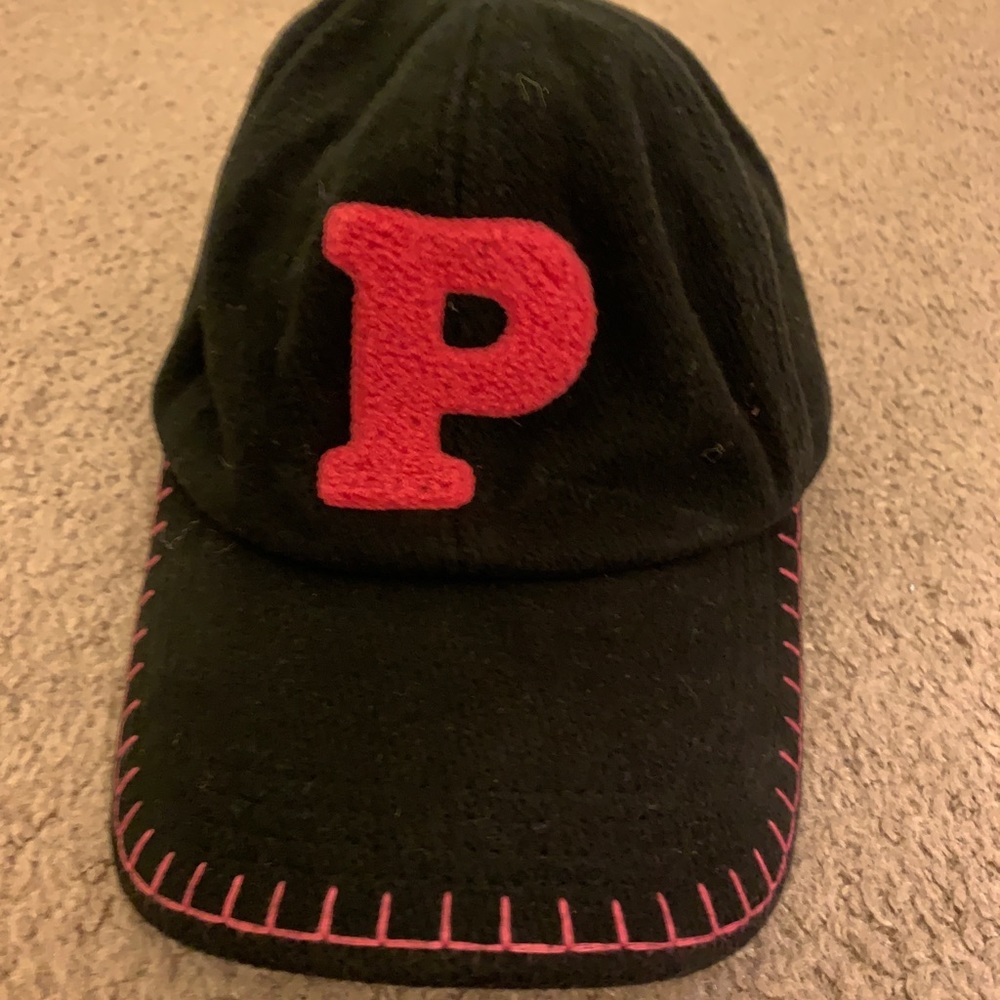 Stylish 100% Cotton letter “P” cap